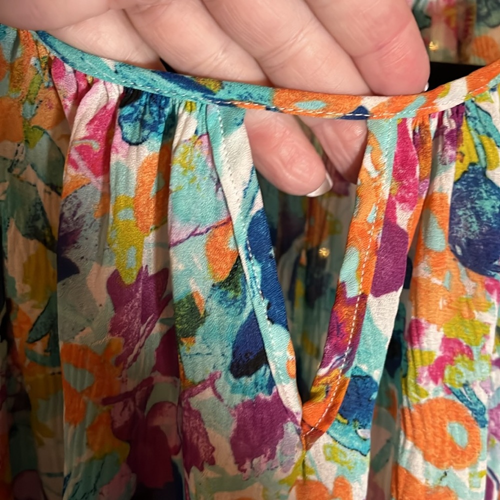 💙Spence L beautiful, watercolor, bright floral print, scoopneck bell sleeves EUC - Picture 5 of 5